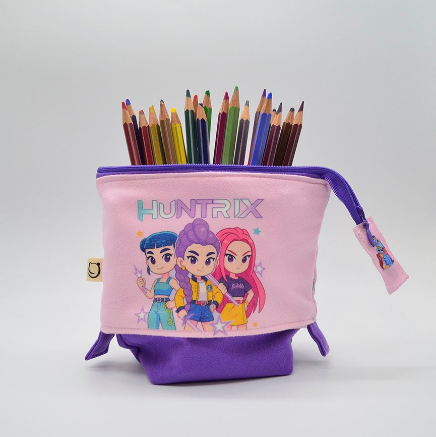 Estuche Vertical Retráctil HUNTR/X