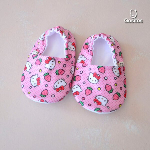 Zapatitos Hello Kitty Frutilla