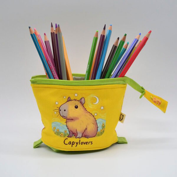 Estuche Vertical Retráctil Capibara